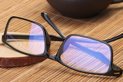 昆明舒適防藍光老花鏡，可調鼻托+微彎鏡腿，長時間佩戴不壓臉！